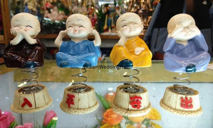 Madhur Milan Gifts and Wax Zone